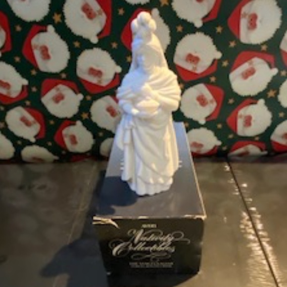 Vintage Avon Nativity Collectibles Porcelain Set (1981–1989) — Original Boxes - Picture 7 of 16